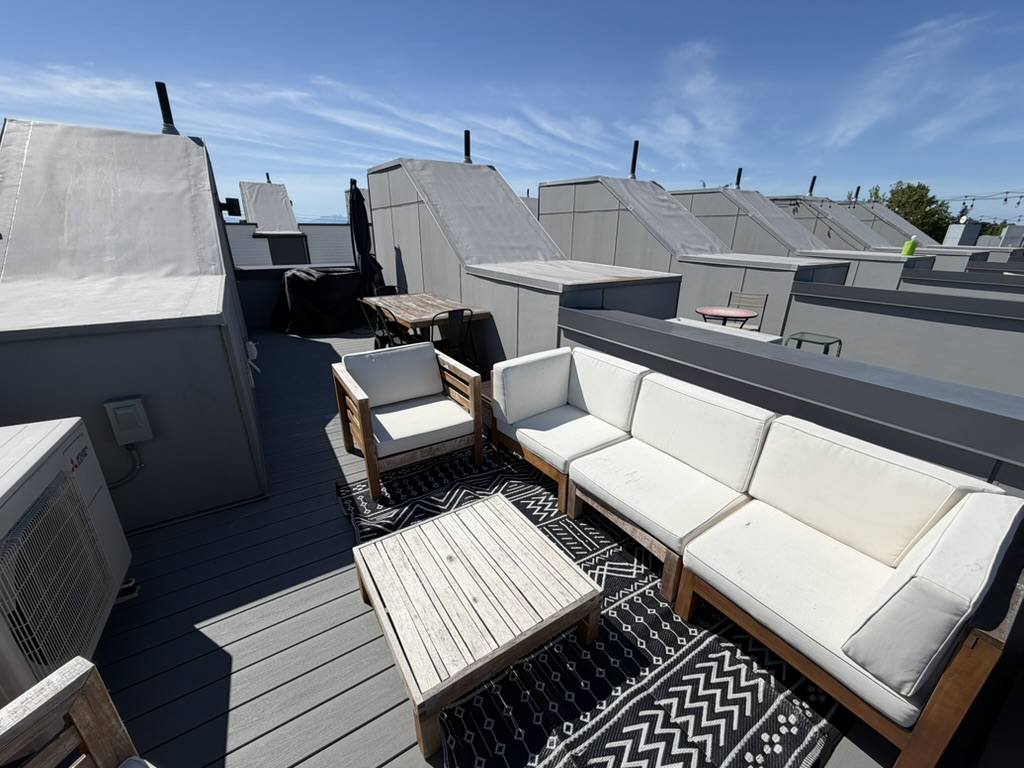 Rooftop lounge